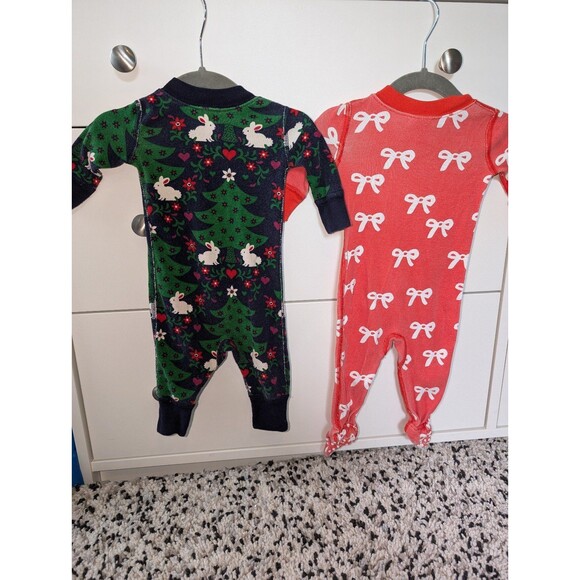 Hanna Andersson bundle of two holiday PJs 0-3 - Picture 6 of 6